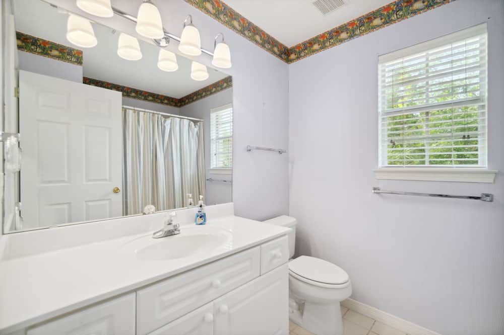 Photo of Bathroom in Gulf Pines