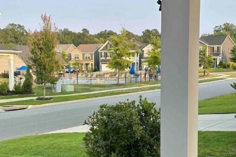 Photo of Outdoor in Chapin