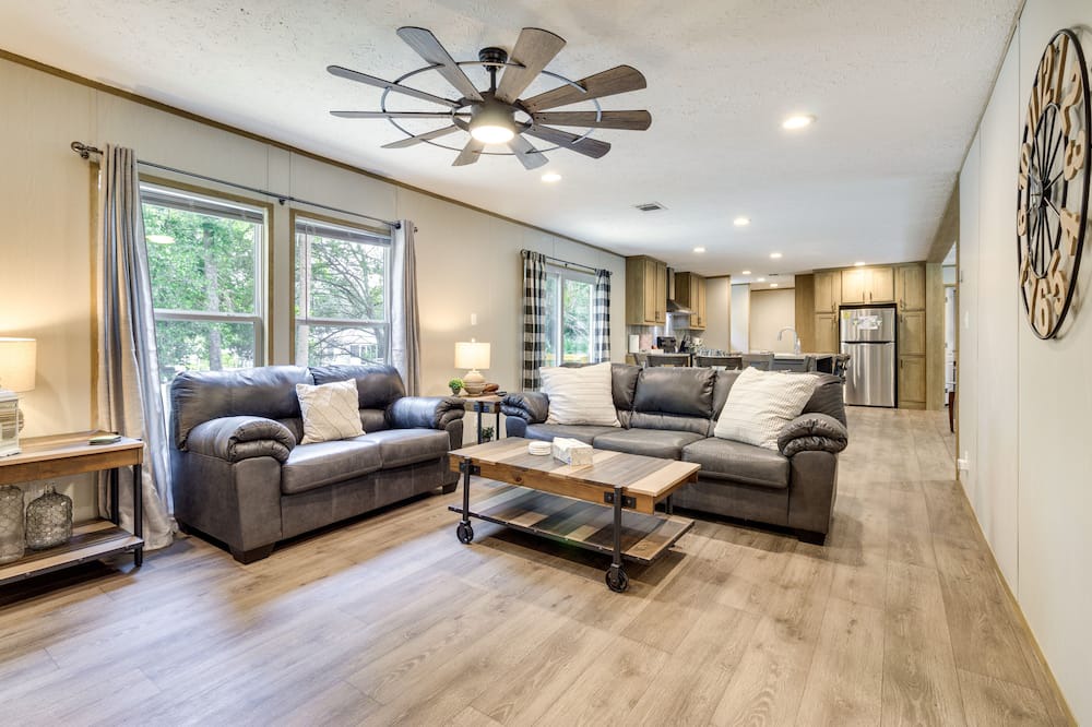 Photo of Livingroom in Chassahowitzka