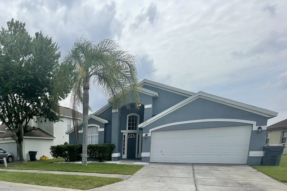Photo of Outdoor in Lake Davenport Estates