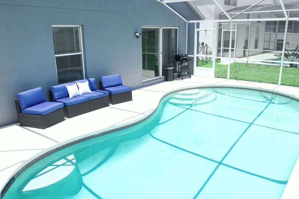 Photo of Outdoor in Lake Davenport Estates