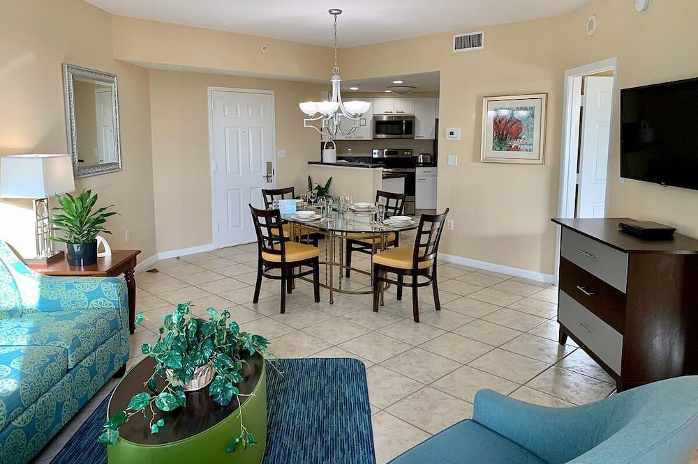 Photo of Livingroom in Weston