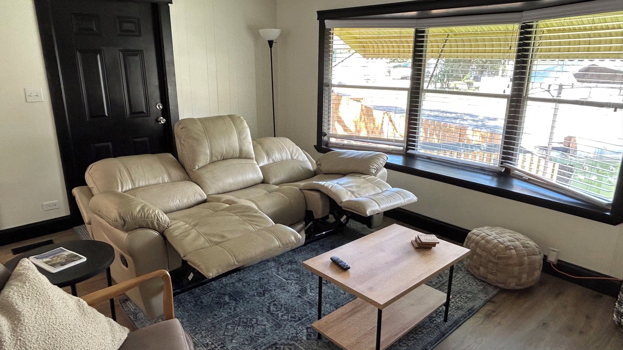 Photo of Livingroom in Weeki Wachee Gardens