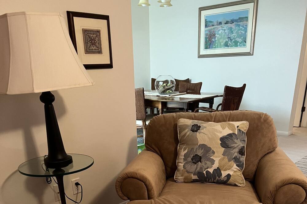 Photo of Livingroom in Eisenhower