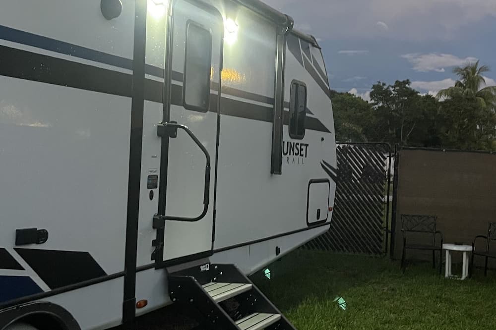 Photo of Outdoor in Lauderhill