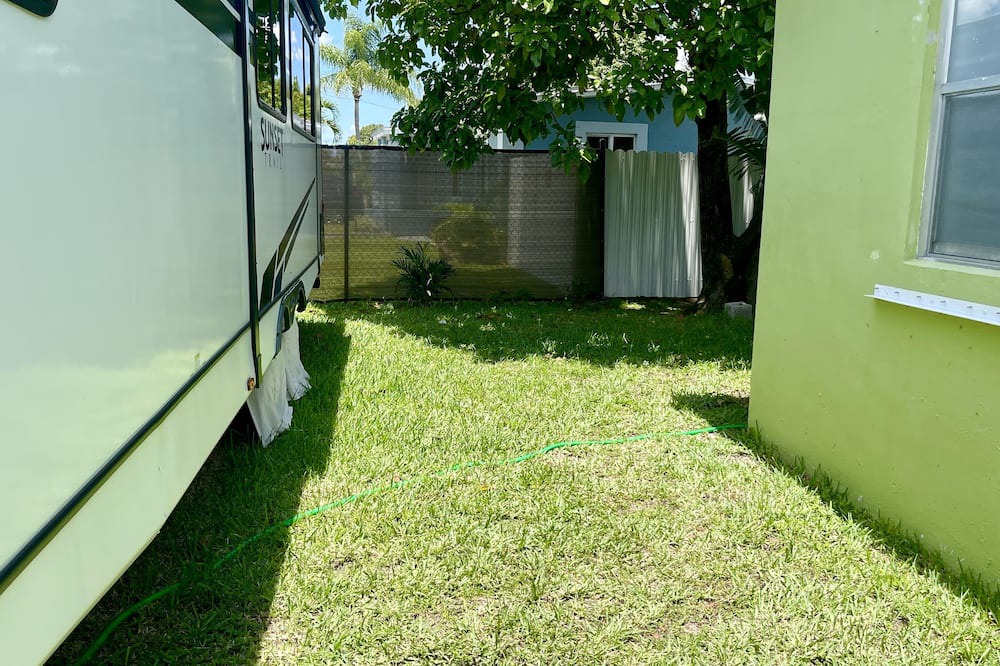 Photo of Outdoor in Lauderhill