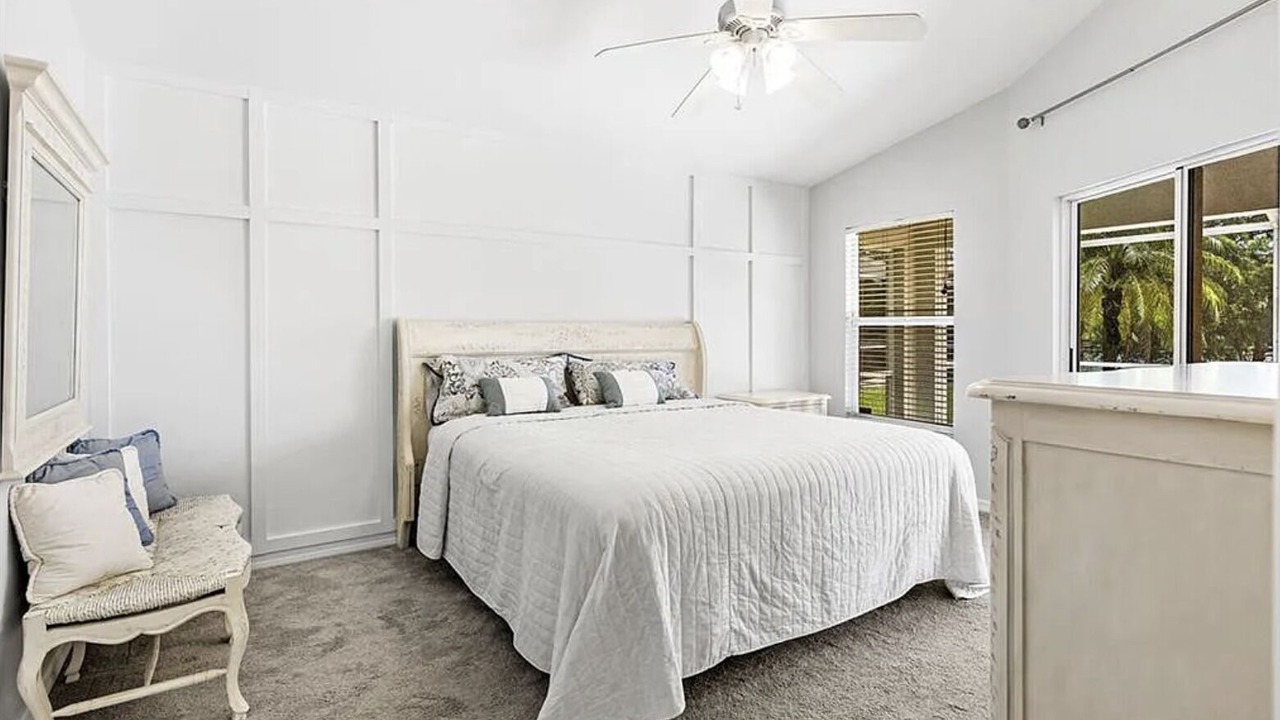 Photo of Bedroom in Stoneybrook