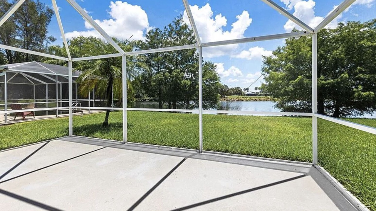 Photo of Outdoor in Stoneybrook