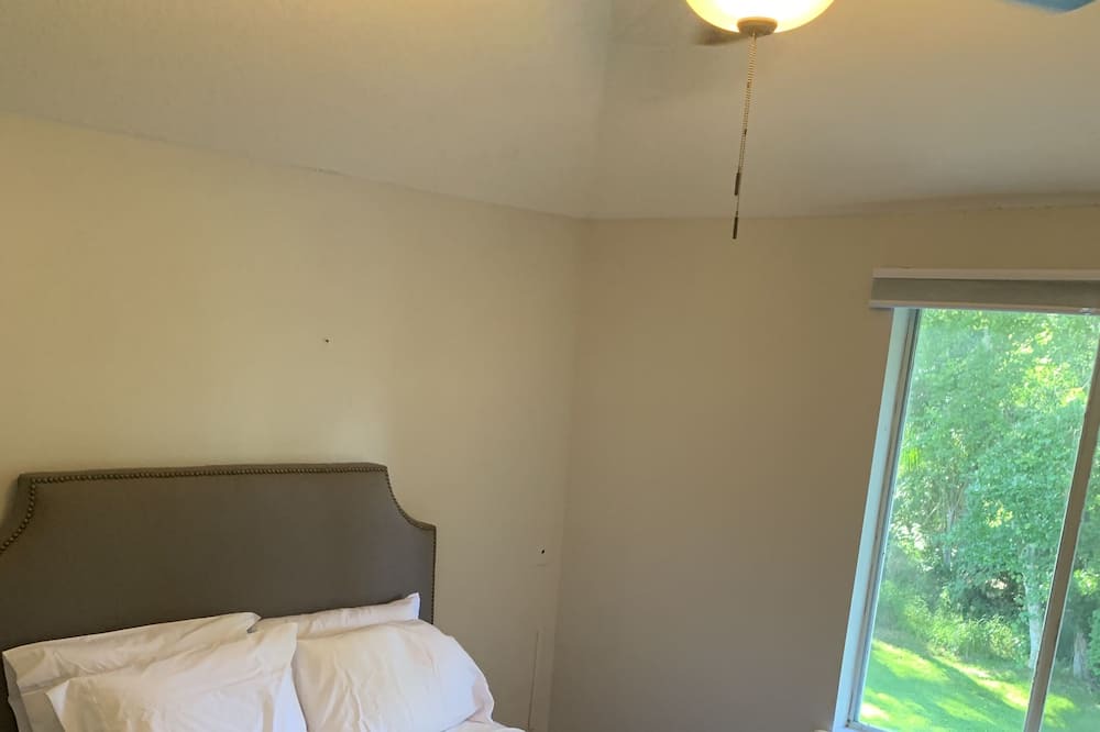 Photo of Bedroom in Longwood