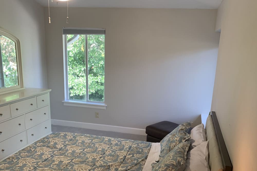 Photo of Bedroom in Longwood