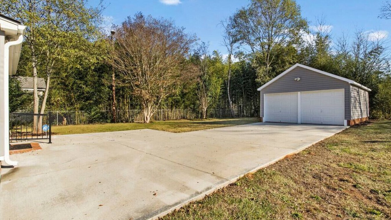 Photo of Outdoor in Dunean