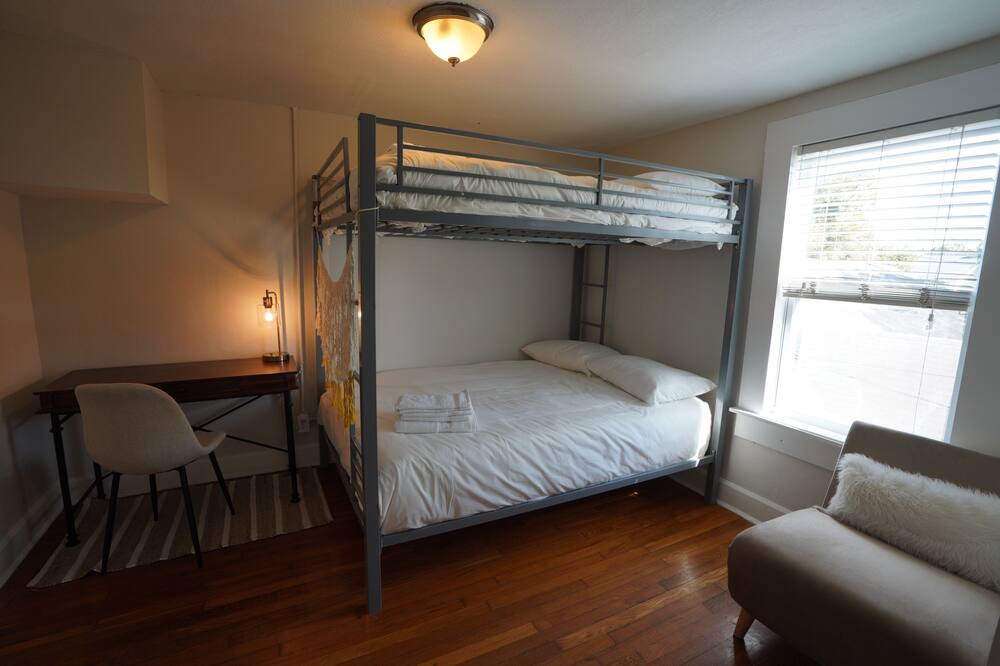 Photo of Bedroom in Crescent Lake