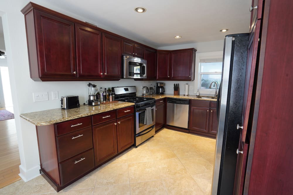Photo of Kitchen in Crescent Lake