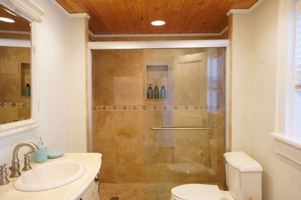 Photo of Bathroom in Crescent Lake