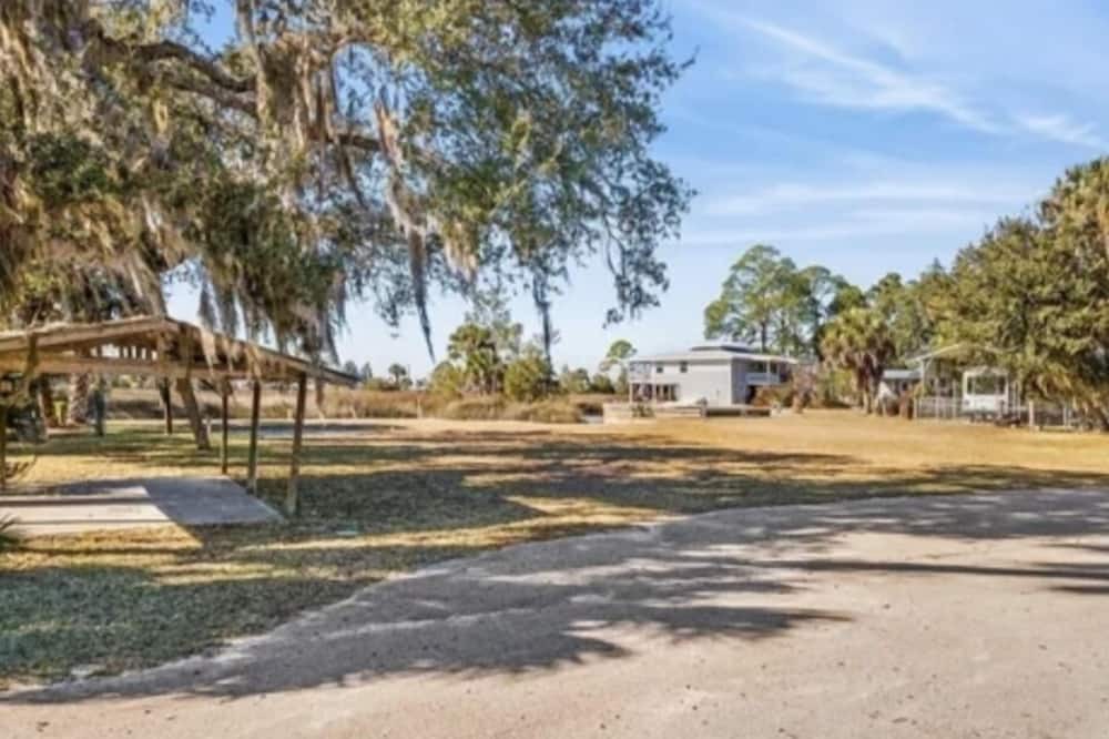 Photo of Outdoor in Suwannee
