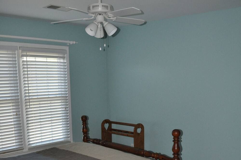 Photo of Bedroom in Johns Creek