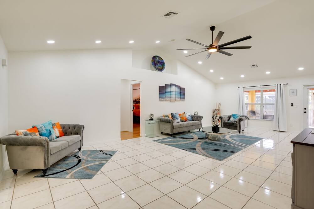Photo of Livingroom in Lehigh Acres