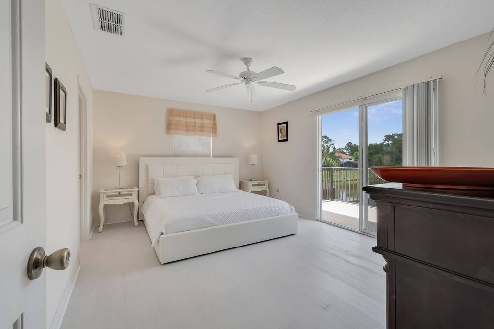 Photo of Bedroom in Lake Wilson Preserve