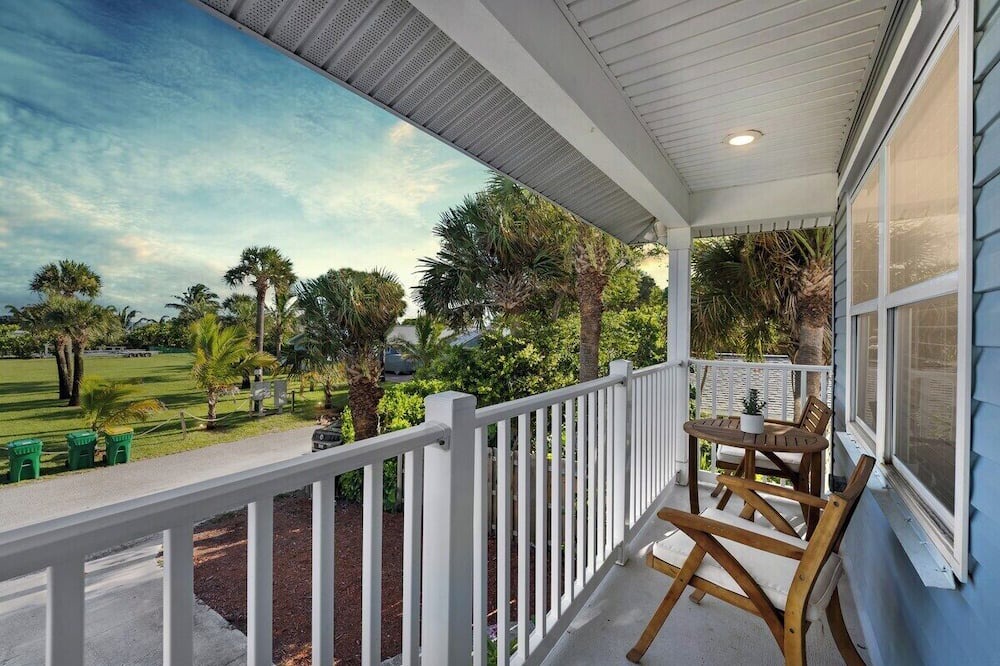 Photo of Patio Balcony in Crescent Beach
