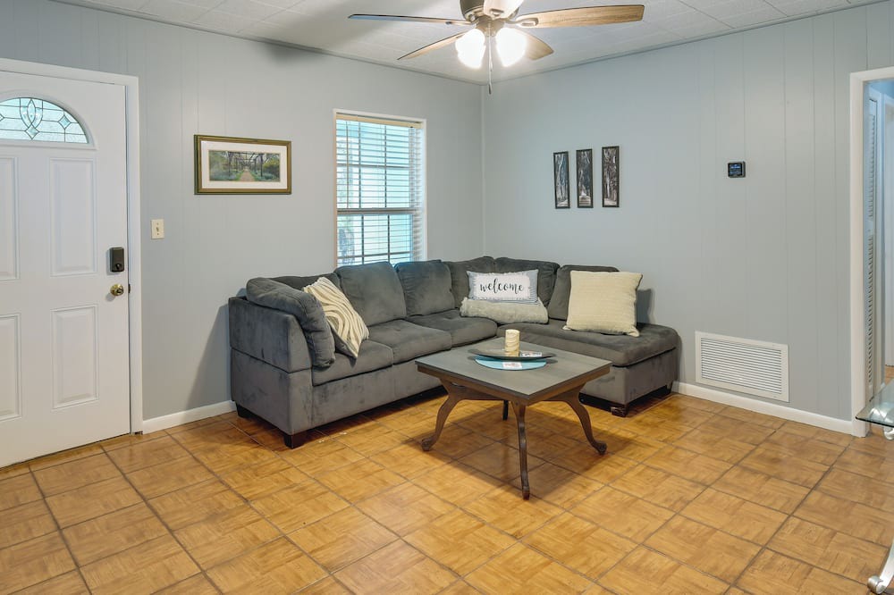 Photo of Livingroom in Lakeside