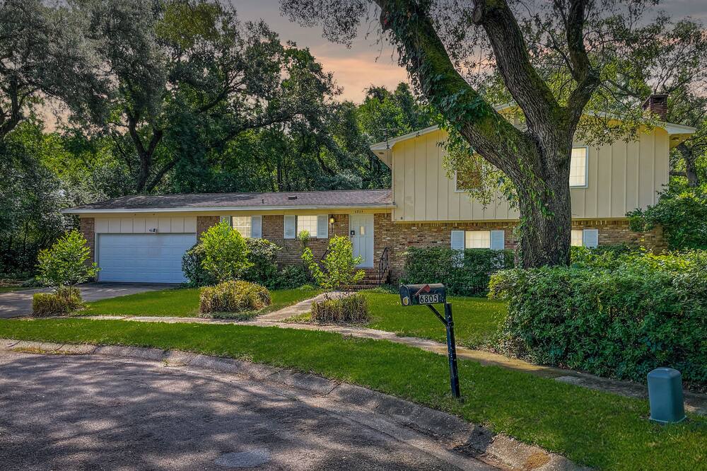Photo of Outdoor in West Pensacola
