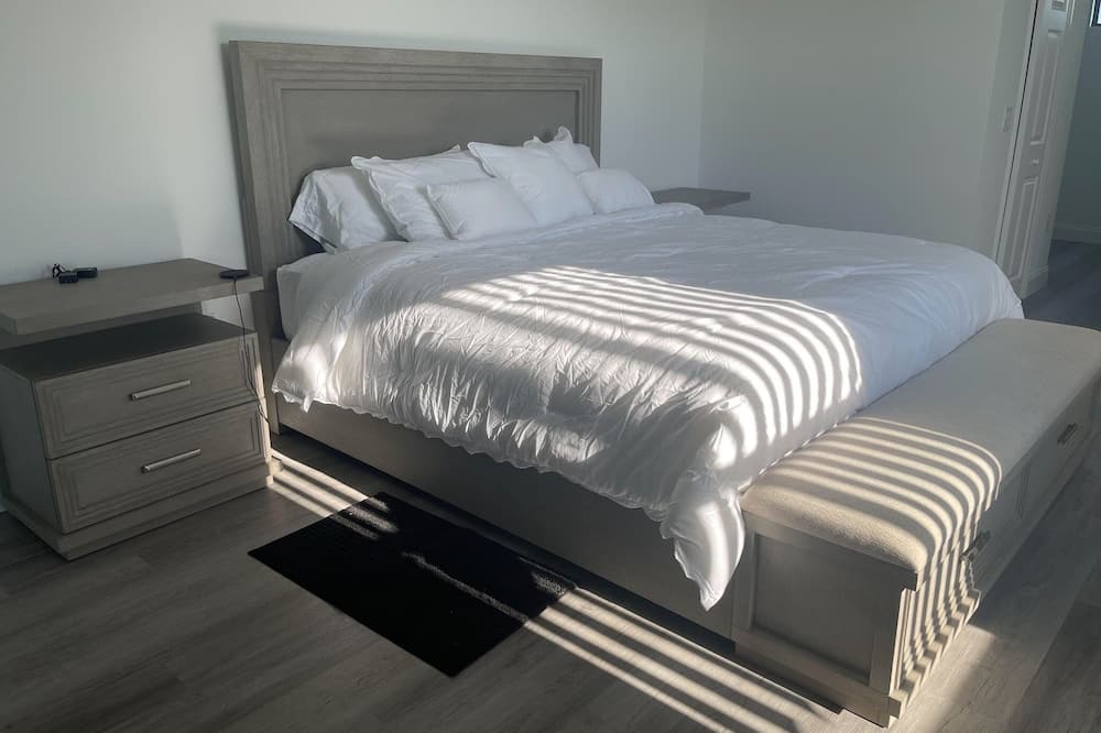 Photo of Bedroom in Eisenhower