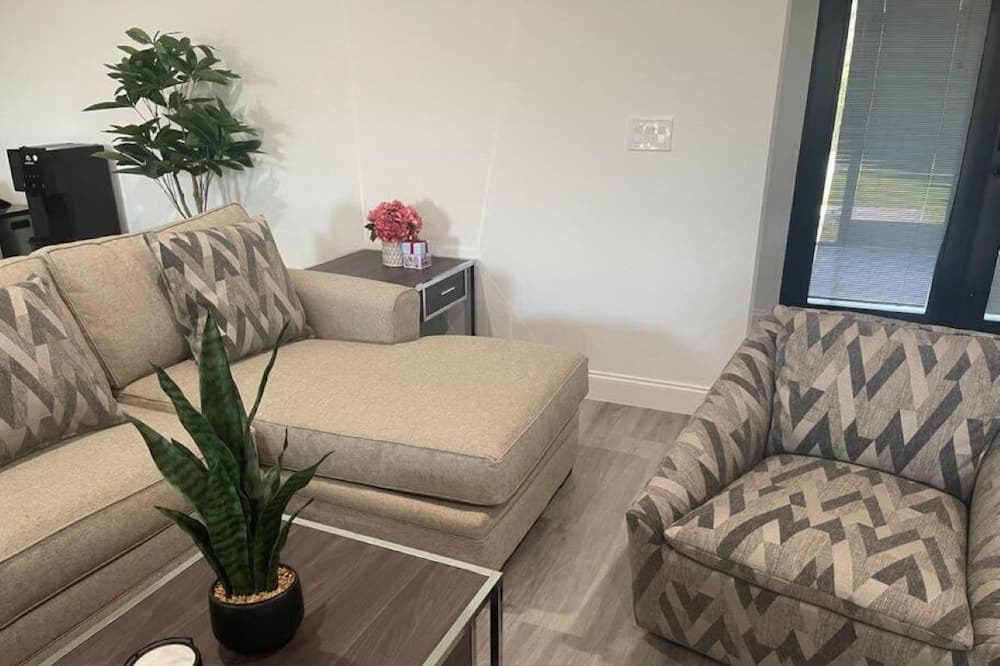 Photo of Livingroom in Eisenhower