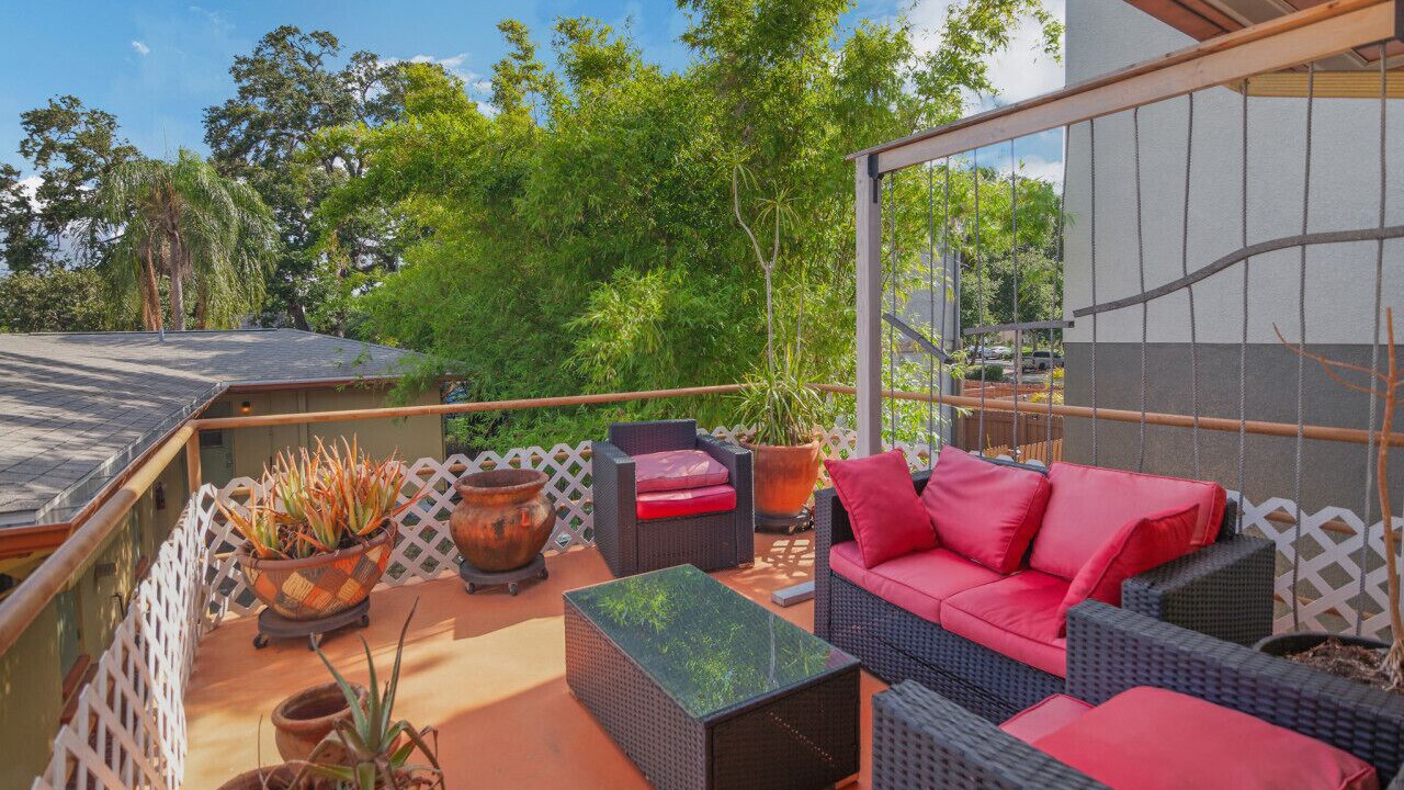 Photo of Patio Balcony in Crescent Lake