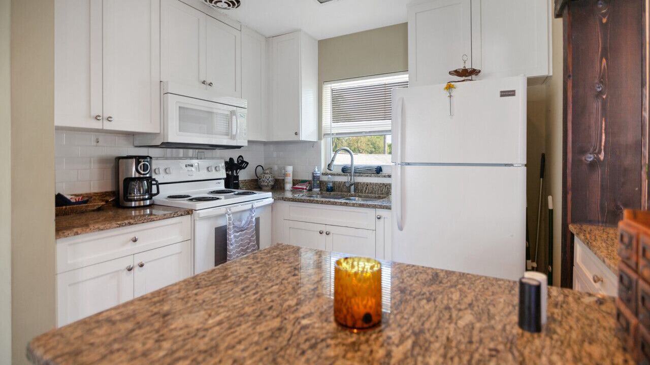 Photo of Kitchen in Crescent Lake