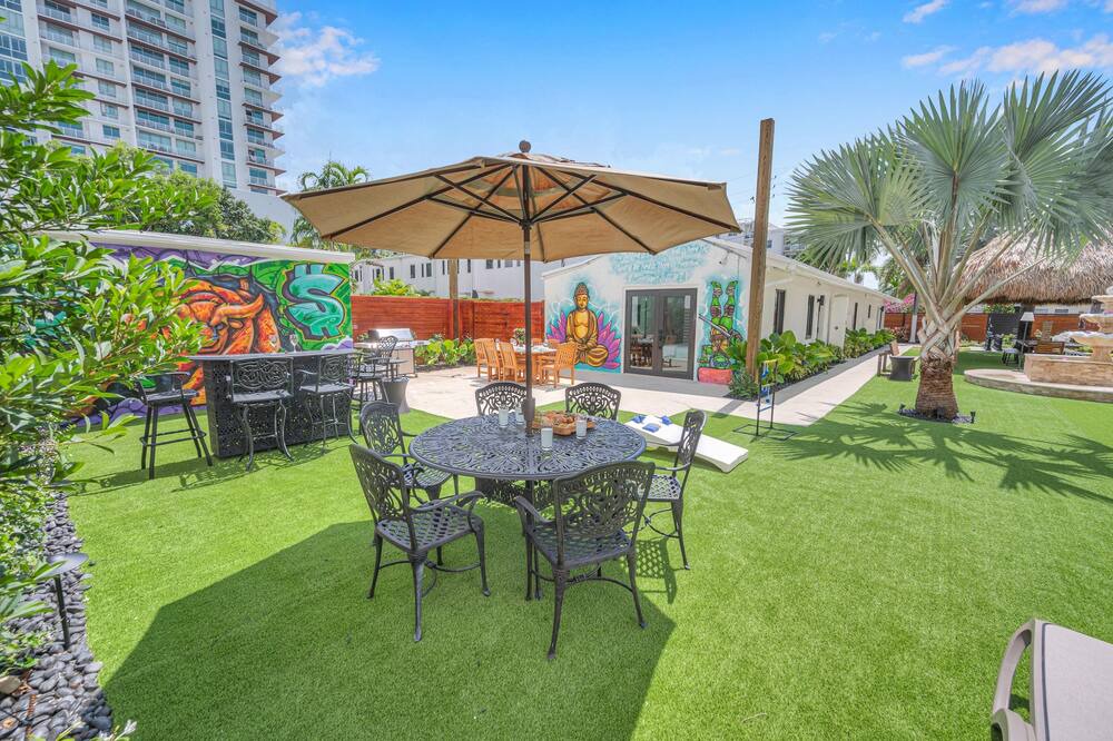 Photo of Outdoor in Flagler Village