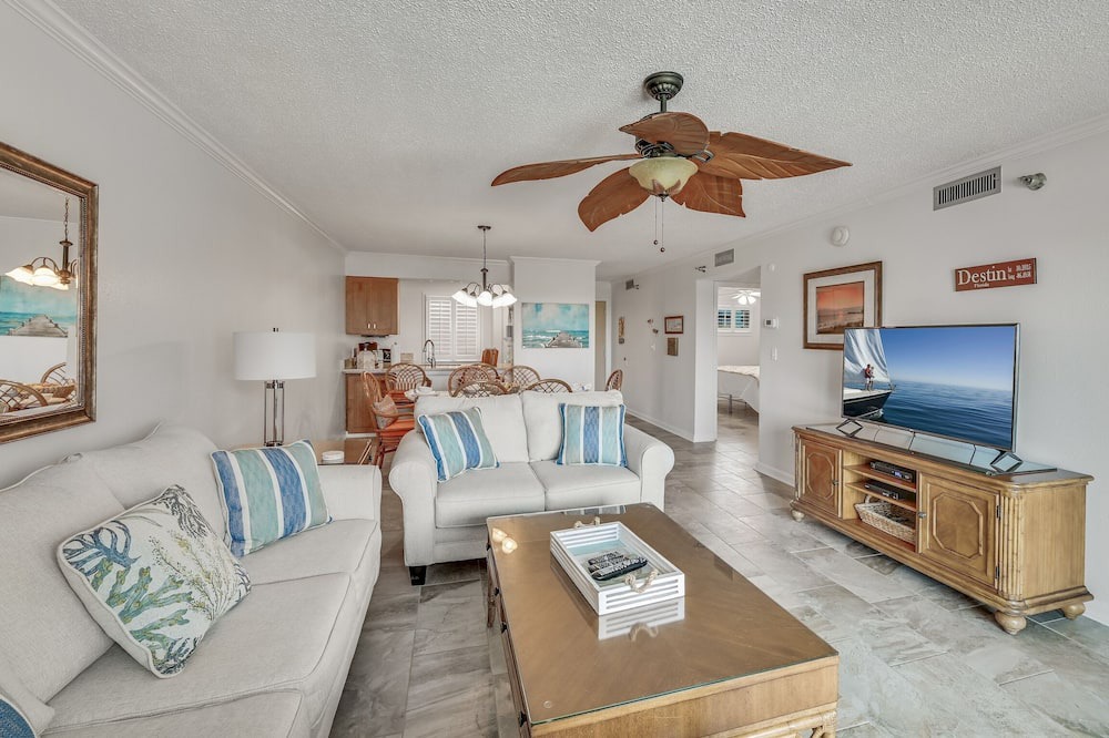 Photo of Livingroom in North West Florida
