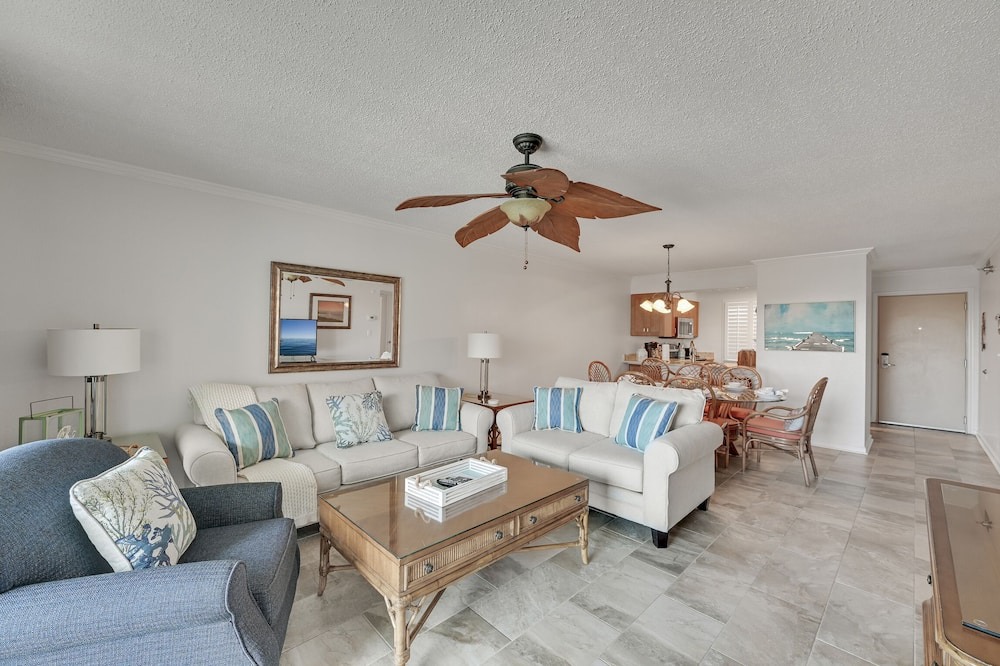Photo of Livingroom in North West Florida