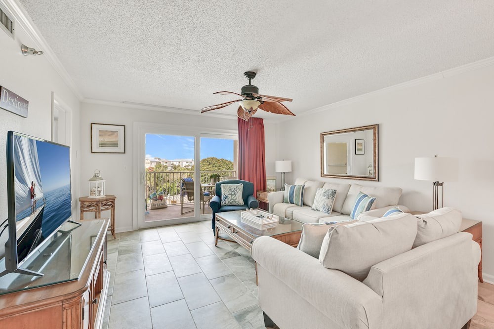 Photo of Livingroom in North West Florida