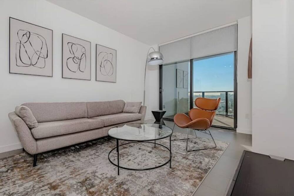 Photo of Livingroom in Town Square
