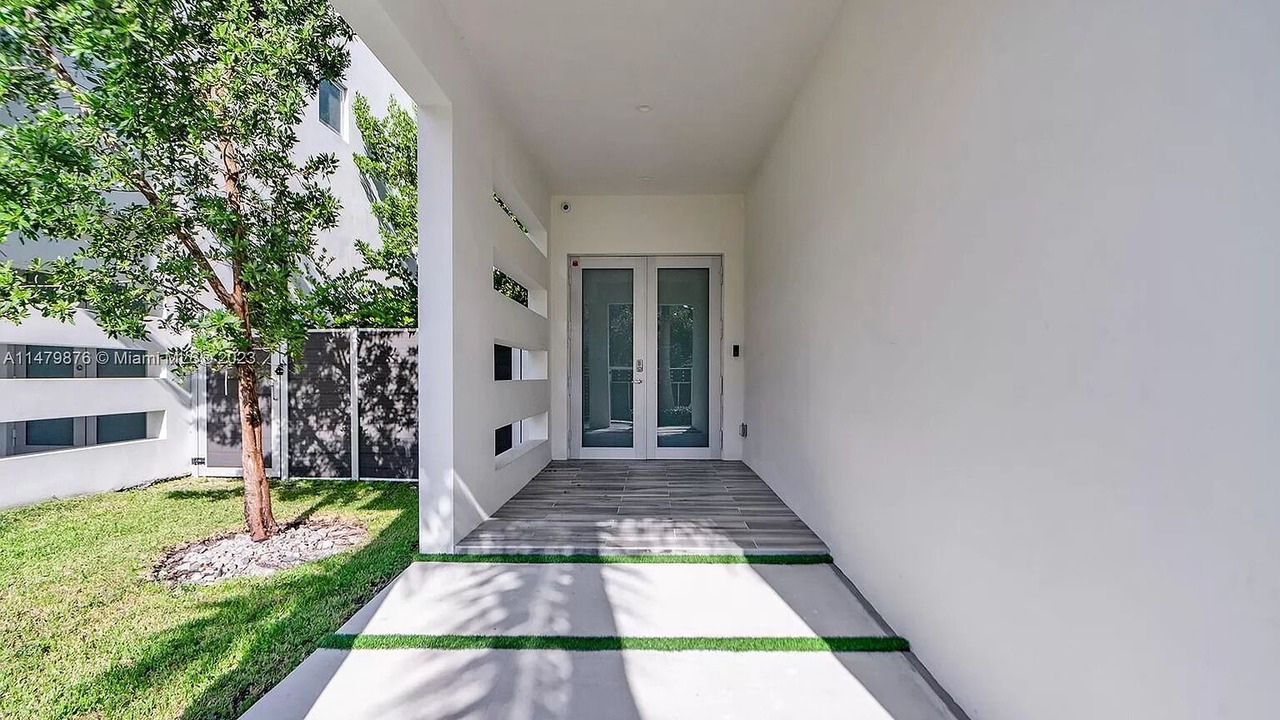 Photo of Outdoor in Southwest Coconut Grove