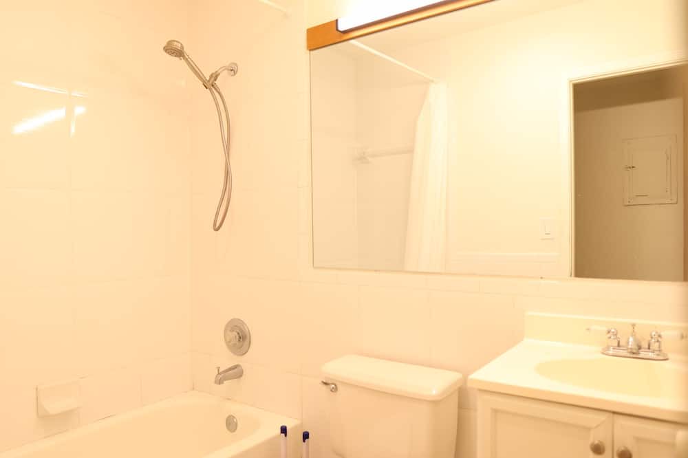 Photo of Bathroom in Coral Springs