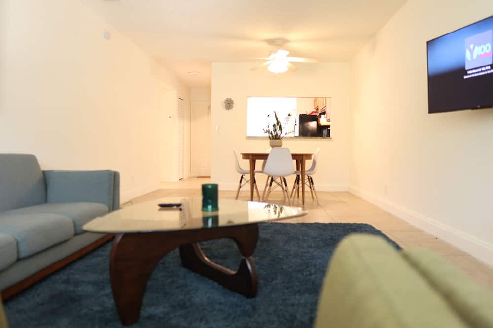 Photo of Livingroom in Coral Springs
