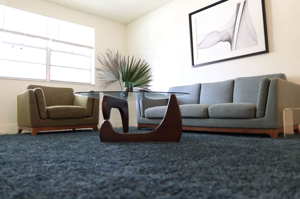 Photo of Livingroom in Coral Springs