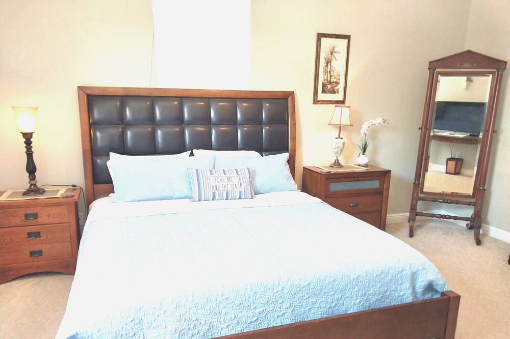 Photo of Bedroom in North Beach