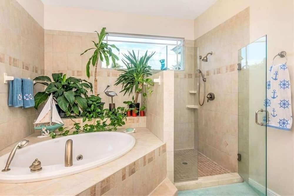 Photo of Bathroom in North Beach