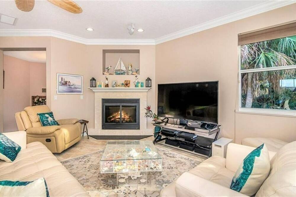 Photo of Livingroom in North Beach