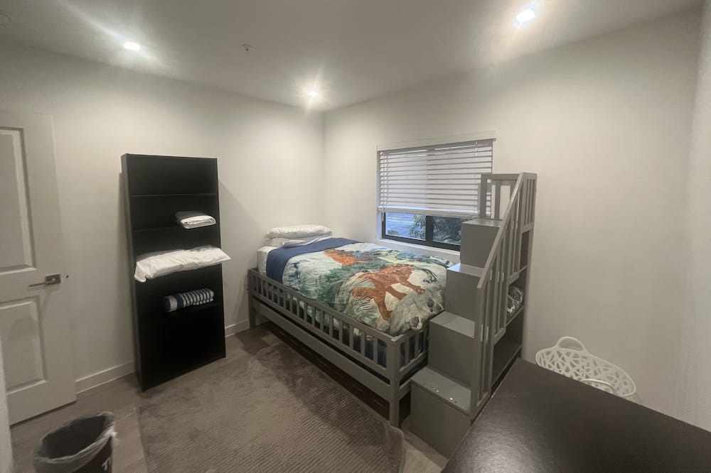 Photo of Bedroom in Carol City