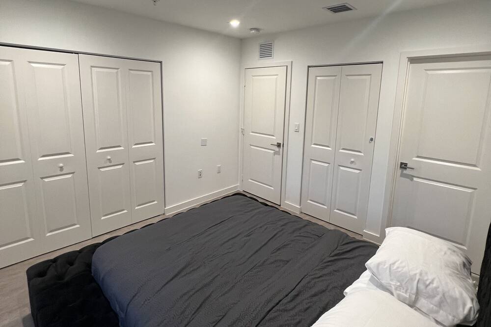 Photo of Bedroom in Carol City