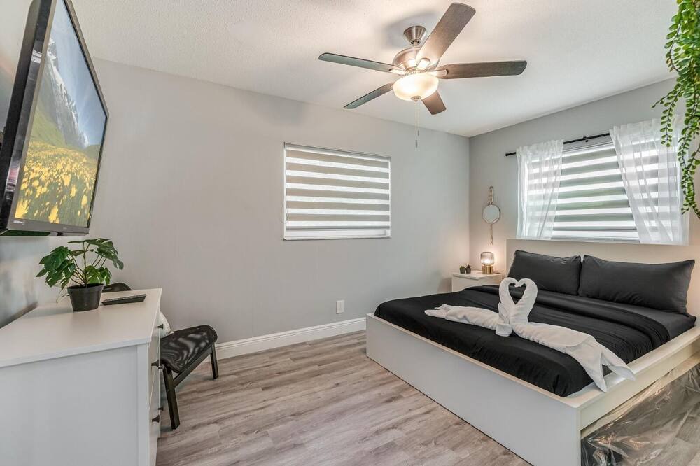 Photo of Bedroom in Edgewood