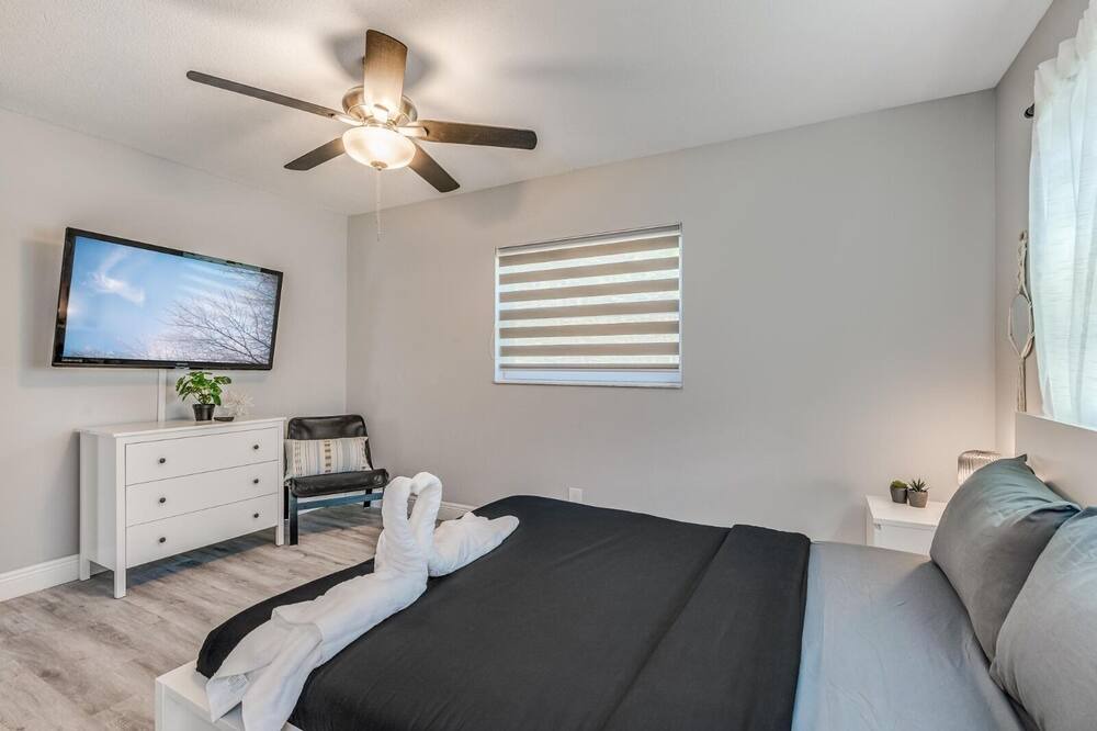 Photo of Bedroom in Edgewood