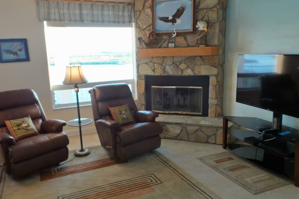 Photo of Livingroom in Old Homosassa