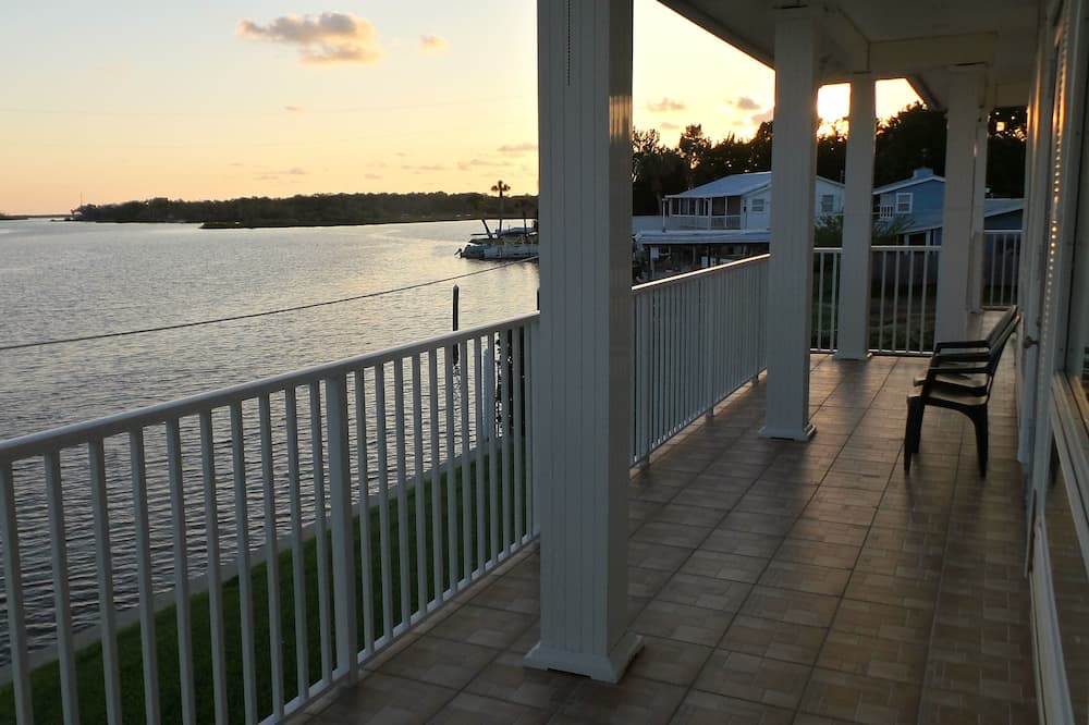 Photo of Patio Balcony in Old Homosassa