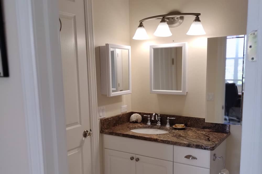 Photo of Bathroom in Old Homosassa