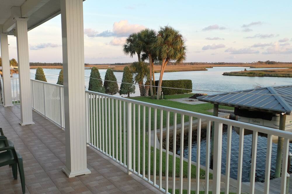 Photo of Patio Balcony in Old Homosassa