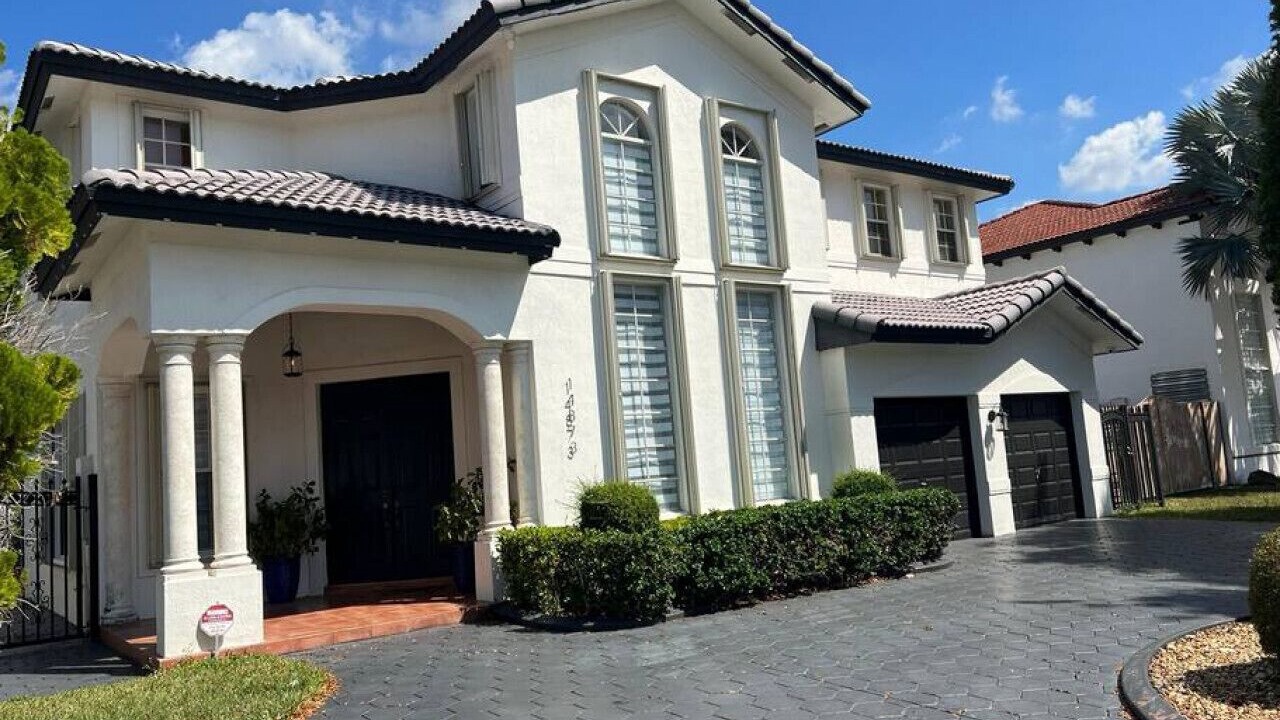 Photo of Outdoor in Tamiami